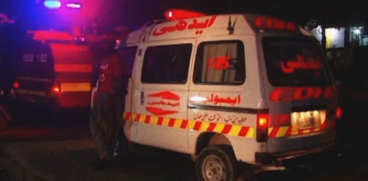 Nawabshah, 24 injured, speeding vehicle, vehicle overturned