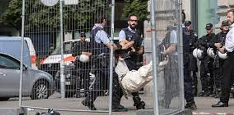 Switzerland, demonstration, climate, police