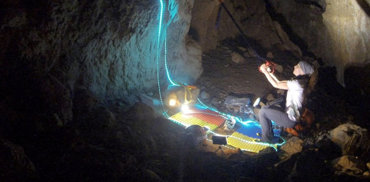 Beatriz Flamini: Woman spends 500 days in cave