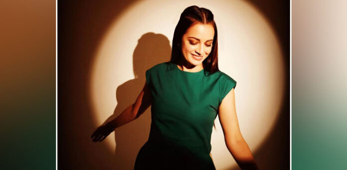 dia mirza, dia mirza pictures, dia mirza actress, viral pictures, viral, pictures