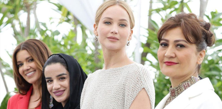 Breads And Roses Jennifer Lawrence Cannes