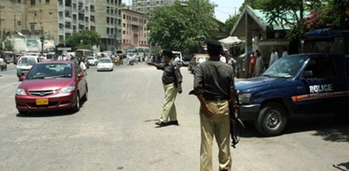 Sindh Police, two street criminals, Karachi