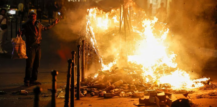 France Riots, police officers deployed