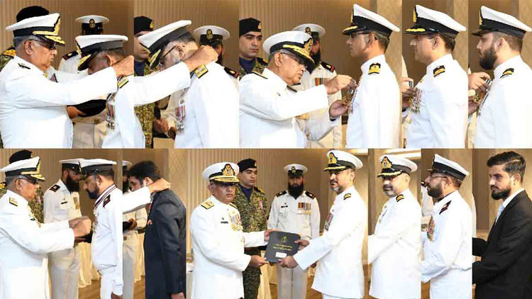 PAKISTAN NAVY PERSONNEL GET MILITARY AWARDS