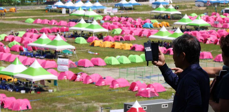 south-korea-heatwave-water-trucks