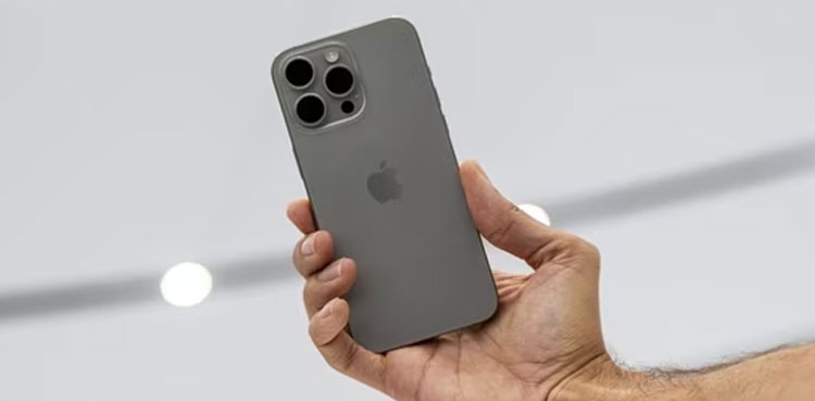 Apple loses top phone maker spot to THIS rival