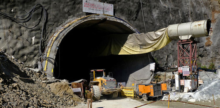 India, trapped tunnel workers, rescuers hit snags,