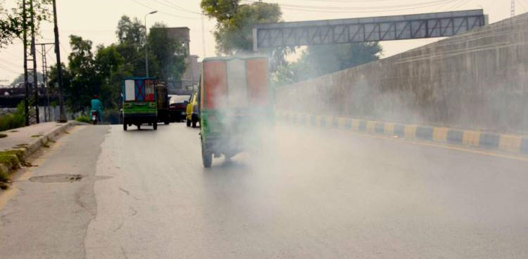 Peshawar's air quality jumps to hazardous level