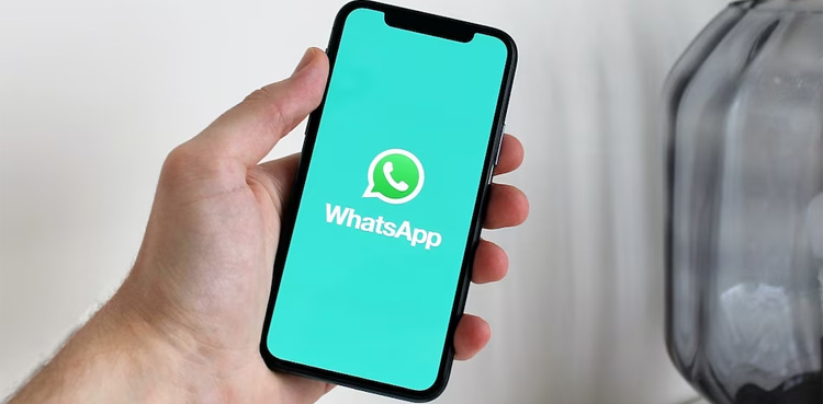 How to blur WhatsApp chats on desktop: Step-by-step guide