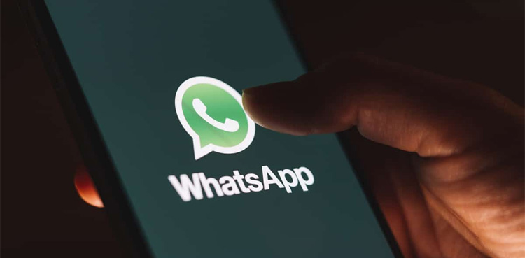 WhatsApp starts rolling out chat-specific themes