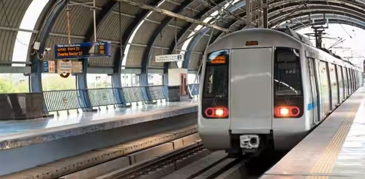 Woman Dies in Delhi Metro Accident