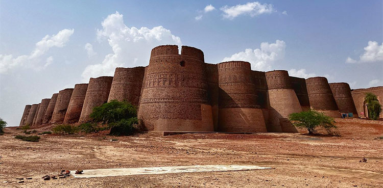 Derawar Fort Bahawalpur- Travel Pakistan