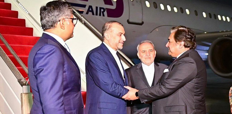 Iranian-FM-Pakistan-reaches