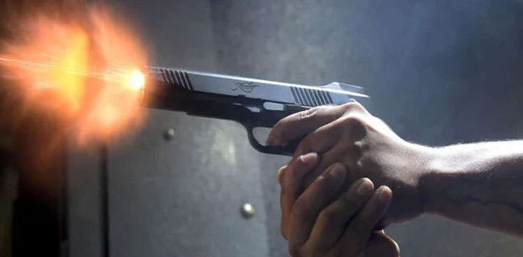 Two Karachiites, shot dead, resisting robbery