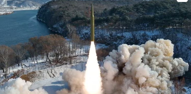 North-Korea-supersonic-missile-test