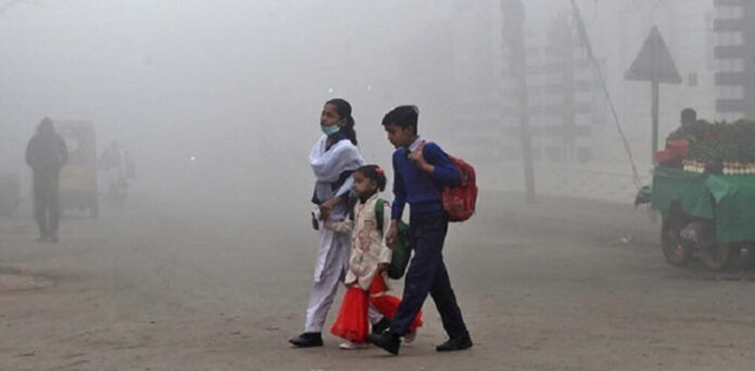 LHC issues new order for schools amid smog