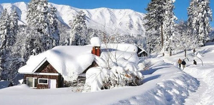 Galyat snowfall, Schools closed