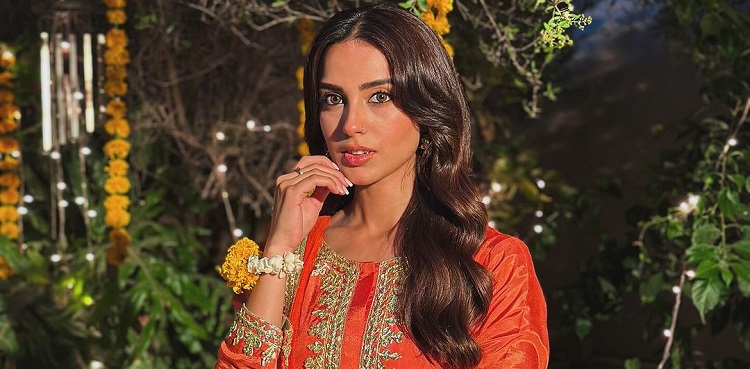 iqra aziz, anxiety, mental health, struggles