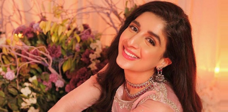 mawra hocane, valentines day, viral pictures