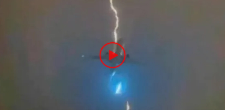 VIRAL: Passenger plane struck by lightning after takeoff video