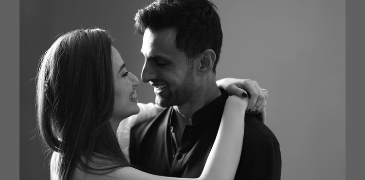 Shoaib Malik and Sana Javed’s Eid pictures go viral - USA Info Lab The ...