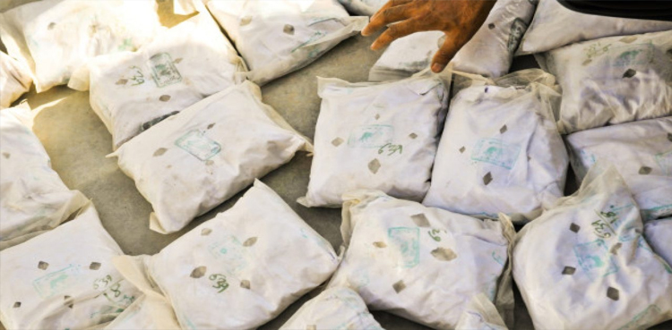 Karachi police, foil dry milk, smuggling attempt, worth Rs3m