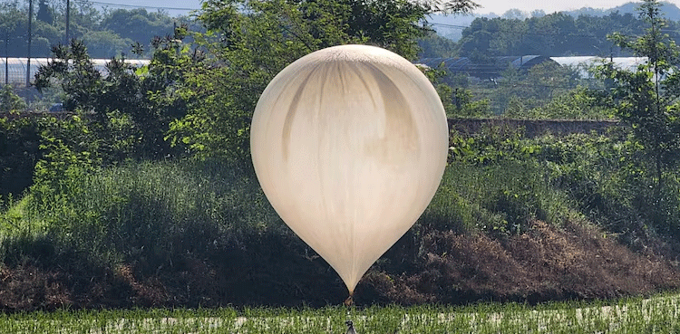 North Korea, trash balloons south korea