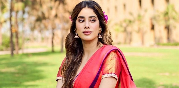 janhvi kapoor, hospitalized, food poisoning