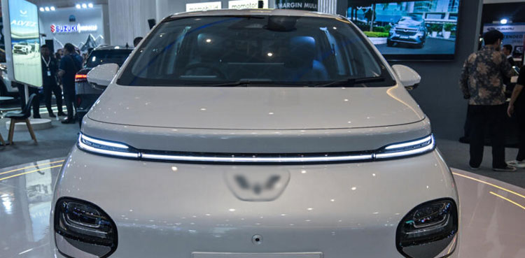 Canada slaps 100% tariffs on Chinese electric vehicles