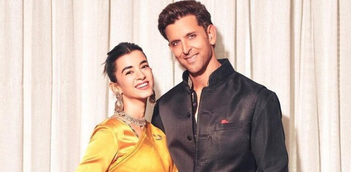 VIRAL: Hrithik Roshan celebrates 3rd anniversary with Saba Azad