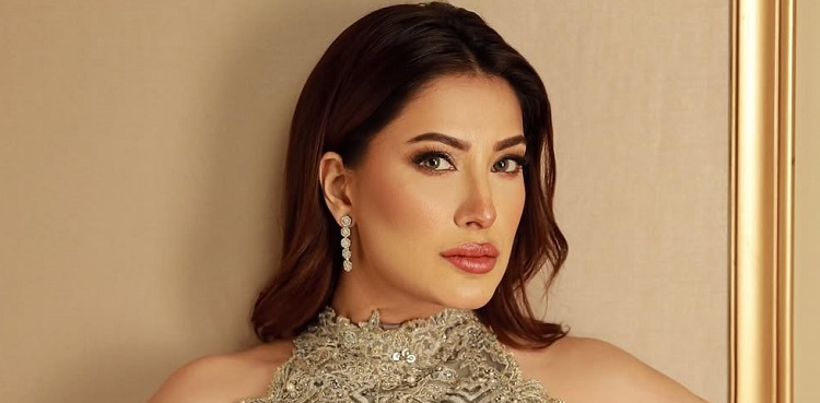 Is Mehwish Hayat ready to step into politics?